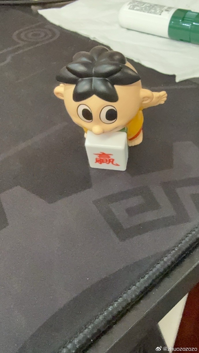 【QY球友会】zhuo更新社媒:昨天没睡好 队友太神勇了 带我美美躺赢 欧耶✌️