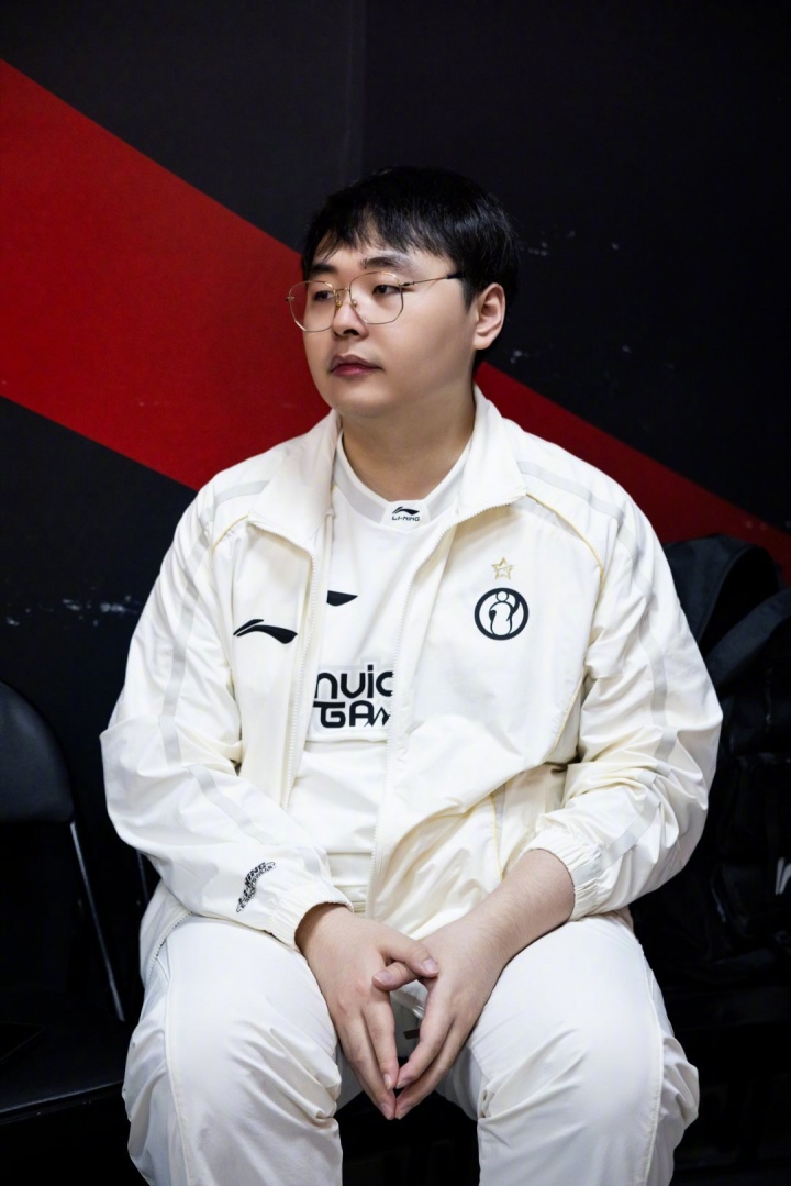 【QY球友会】不敌BLG惨遭淘汰！就赛场表现来看 吧友们觉得iG失利谁问题最大？