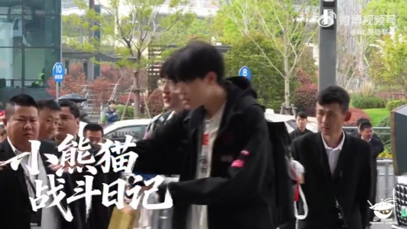 【QY球友会】AL对阵WBG TES赛场VLOG BigWei：大家打比赛多去想想自己要干什么