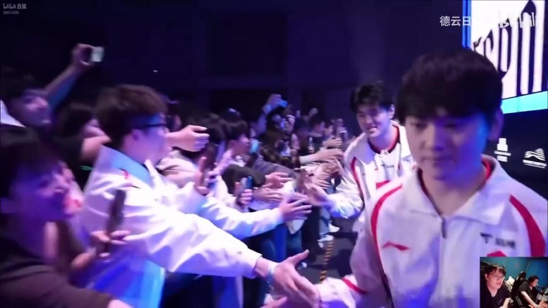 【QY球友会】能不能别站哥哥旁边啊！DYS看fengyue净身高195：我们得仰头看！