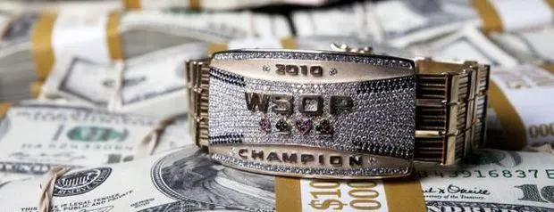 【EV扑克】意想不到的回答！一条WSOP金手链值多少钱？