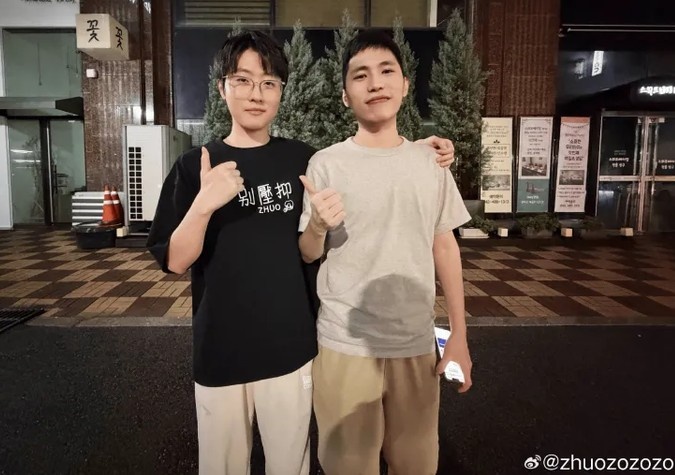【QY球友会】Zhuo晒和战马合影:时间过的真快,感觉这个人怎么变年轻了