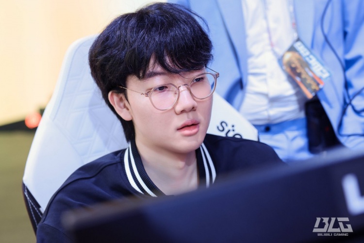 【QY球友会】Viper：第三赛段说实话没有什么时间调整和休息 还是要准备好