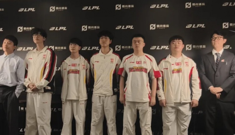 【QY球友会】jiejie、ELk、Zika不打了?爆料人:大的要来了 有个队晚上聊崩了