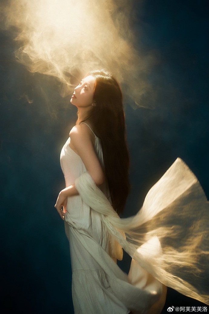 【QY球友会】主持阿芙晒生日美照:25岁啦~又是一年 谢谢大家的陪伴 爱你们❤