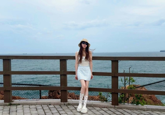 【QY球友会】主持人BaoBao晒照：闪避台风技能发动~