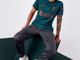 【QY球友会】?为欧冠舞台而生，利物浦发布新赛季墨绿色第三球衣