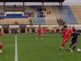 【QY球友会】外租球员贾博琰代表杜布拉瓦在对中国U21的比赛中首发并打入一球