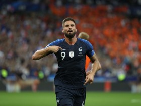 【QY球友会】德尚：吉鲁对法国队一直都有用处，他所做的一切是为了世界杯