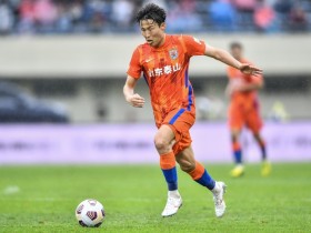 【QY球友会】韩媒：孙准浩是中超联赛顶级中场球员，他比郑又荣更灵活
