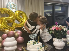 【QY球友会】孩子母亲迎来29岁生日，内马尔与儿子一起为她庆生❤️