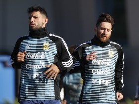 【QY球友会】阿圭罗为国家队打气：就像梅西所说的，我们一起携手前行！