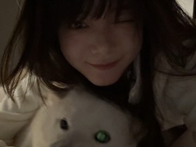 【QY球友会】骆歆晒照:看到找我玩的斗宝 一下什么疲惫都消散了