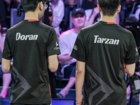 【QY球友会】LOL官方分享Doran与Tarzan合影并配文: 一年一度的GRF聚首