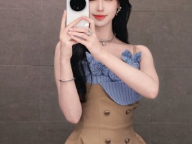 【QY球友会】永劫无间解说娅鸽晒照:花朵连衣裙更显白皙皮肤