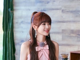 【QY球友会】主持人泱泱晒照:如果我和你约会 那么我将长这个样子