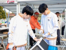 【QY球友会】LPL选手分享返图:国际志愿者日,TheShy和Rookie一起搭猫屋