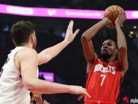 大发体育-火箭绝杀无效再陷停滞泥潭 大阵容比拼,大发助力你的致富之路!