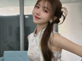 【QY球友会】🥰保养得真好~LPL女主持BaoBao晒照:年前的班就上到这了