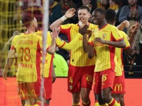 迈博体育 5-1!2-2!疯狂一夜,朗斯超越巴黎登顶,曼联翻车