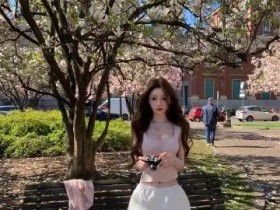 【QY球友会】王思聪前女友懒懒晒照:少女腰身 