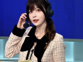 【QY球友会】LPL美女解说瞳夕晒照:OL套装~我下班咯~